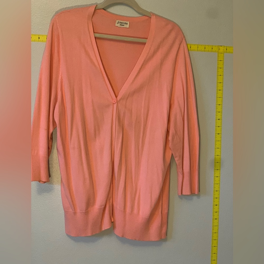 St John’s Woman, pale blush pink cardigan, 2X